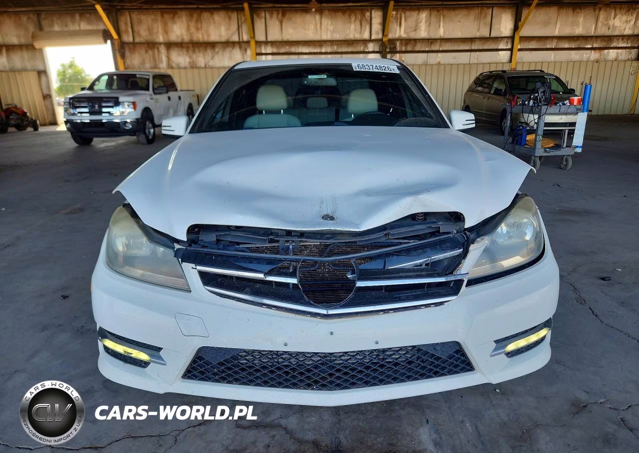 2014 Mercedes-Benz C 250 VIN:WDDGF4HBXER304276 - 5