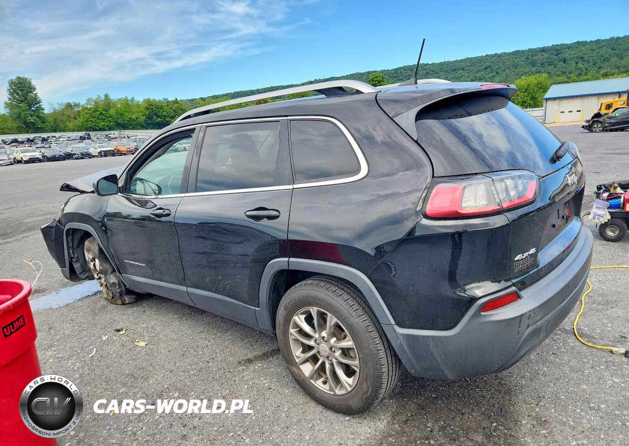 2019 Jeep Cherokee Latitude Plus VIN:1C4PJMLB6KD418218 - 2