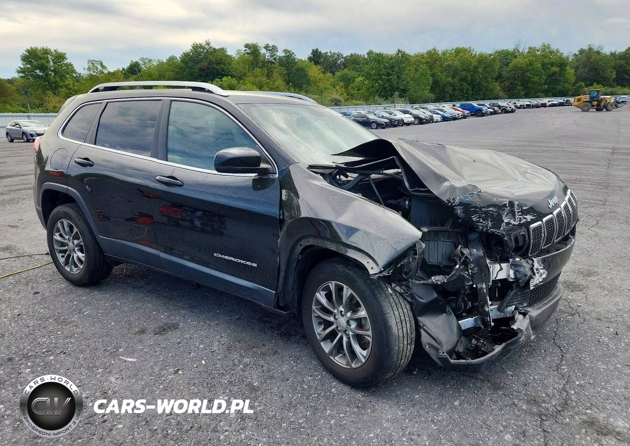 2019 Jeep Cherokee Latitude Plus VIN:1C4PJMLB6KD418218 - 4