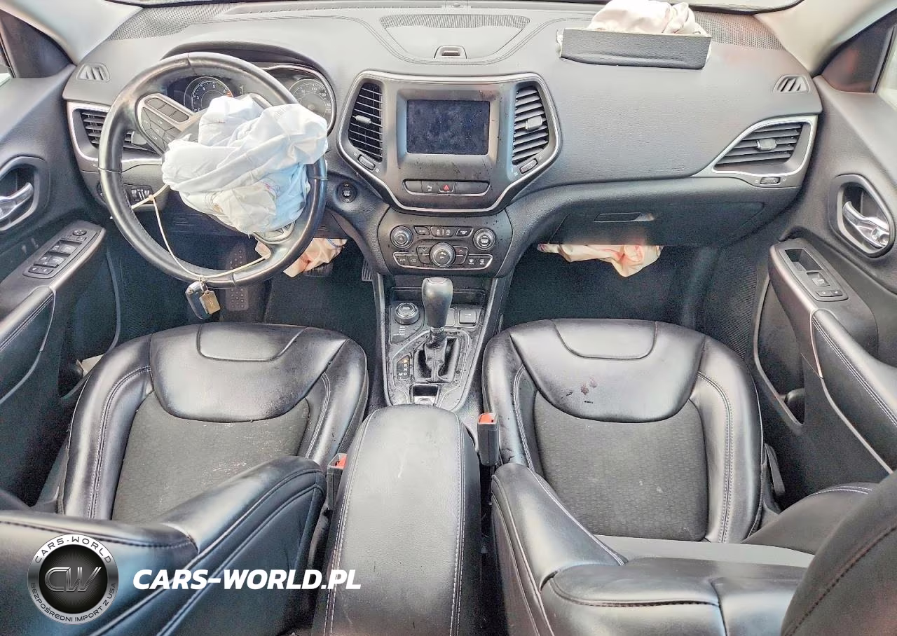 2019 Jeep Cherokee Latitude Plus VIN:1C4PJMLB6KD418218 - 8
