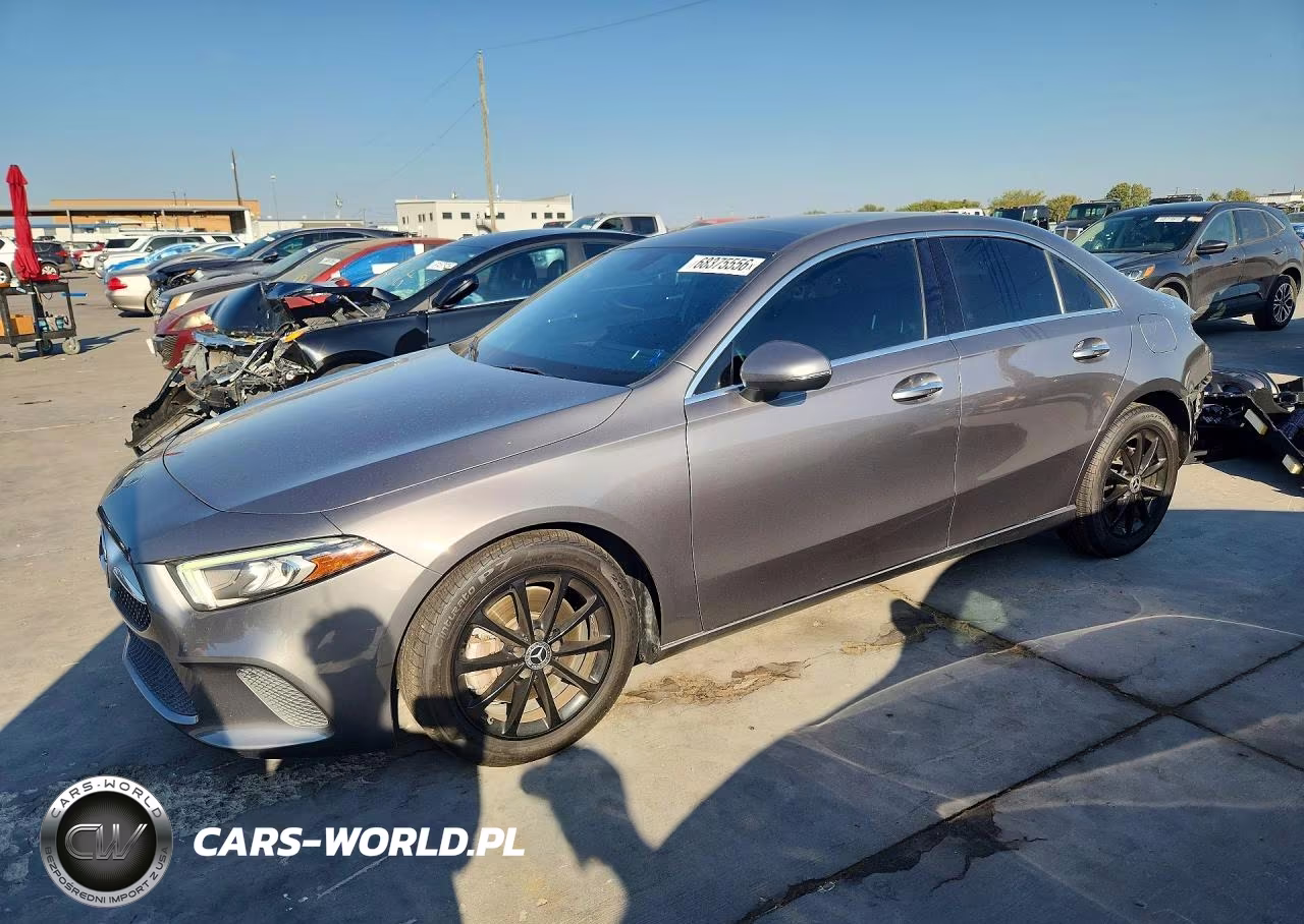 2022 Mercedes-Benz A 220