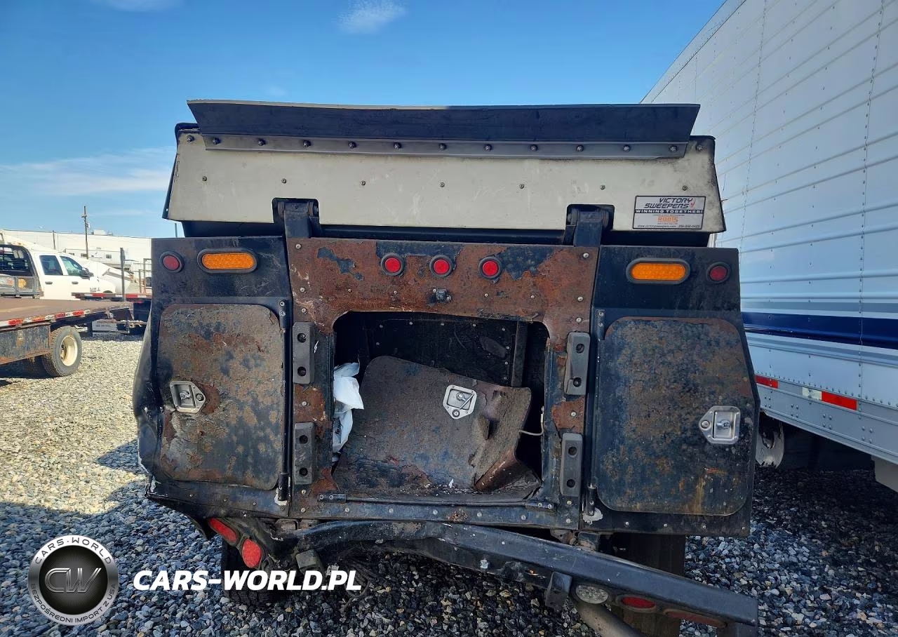 2020 Chevrolet Silverado 2500 Work Truck Sweeper Truck VIN:1GC0YLE71LF271196 - 6