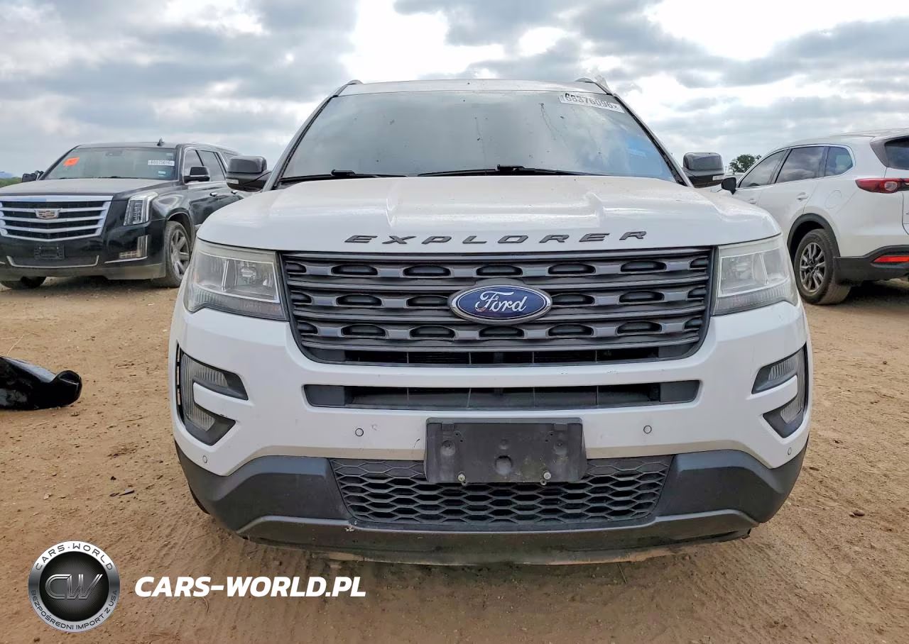 2017 Ford Explorer Xlt VIN:1FM5K7D83HGD39763 - 5