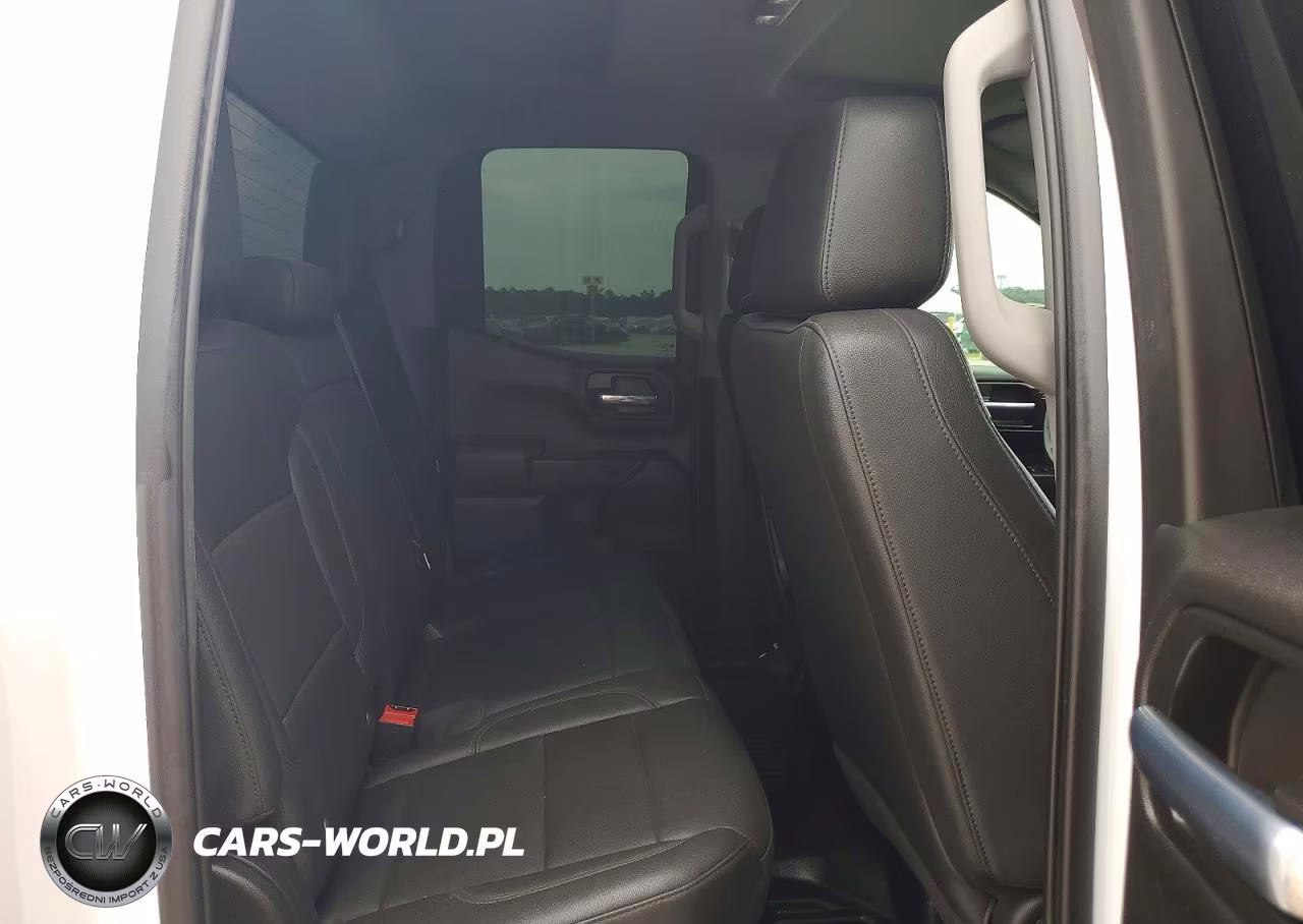 2023 Chevrolet Silverado K1500 VIN:1GCRDAED8PZ218206 - 10
