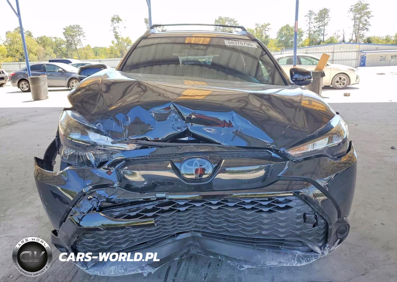 2025 Toyota Corolla Cross Hybrid Nightshade VIN:7MUFBABG4SV075519 - 5