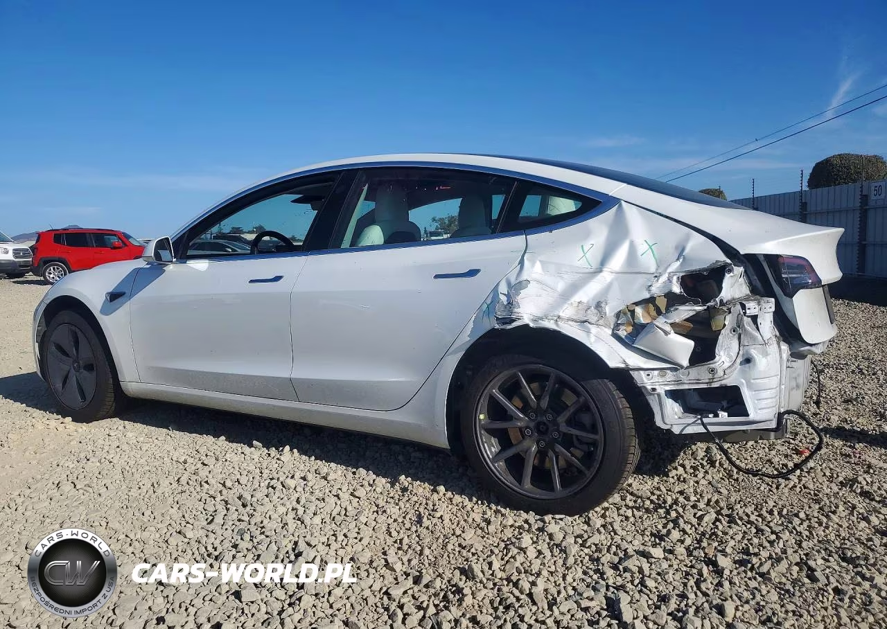 2020 Tesla Model 3 VIN:5YJ3E1EA2LF615256 - 2
