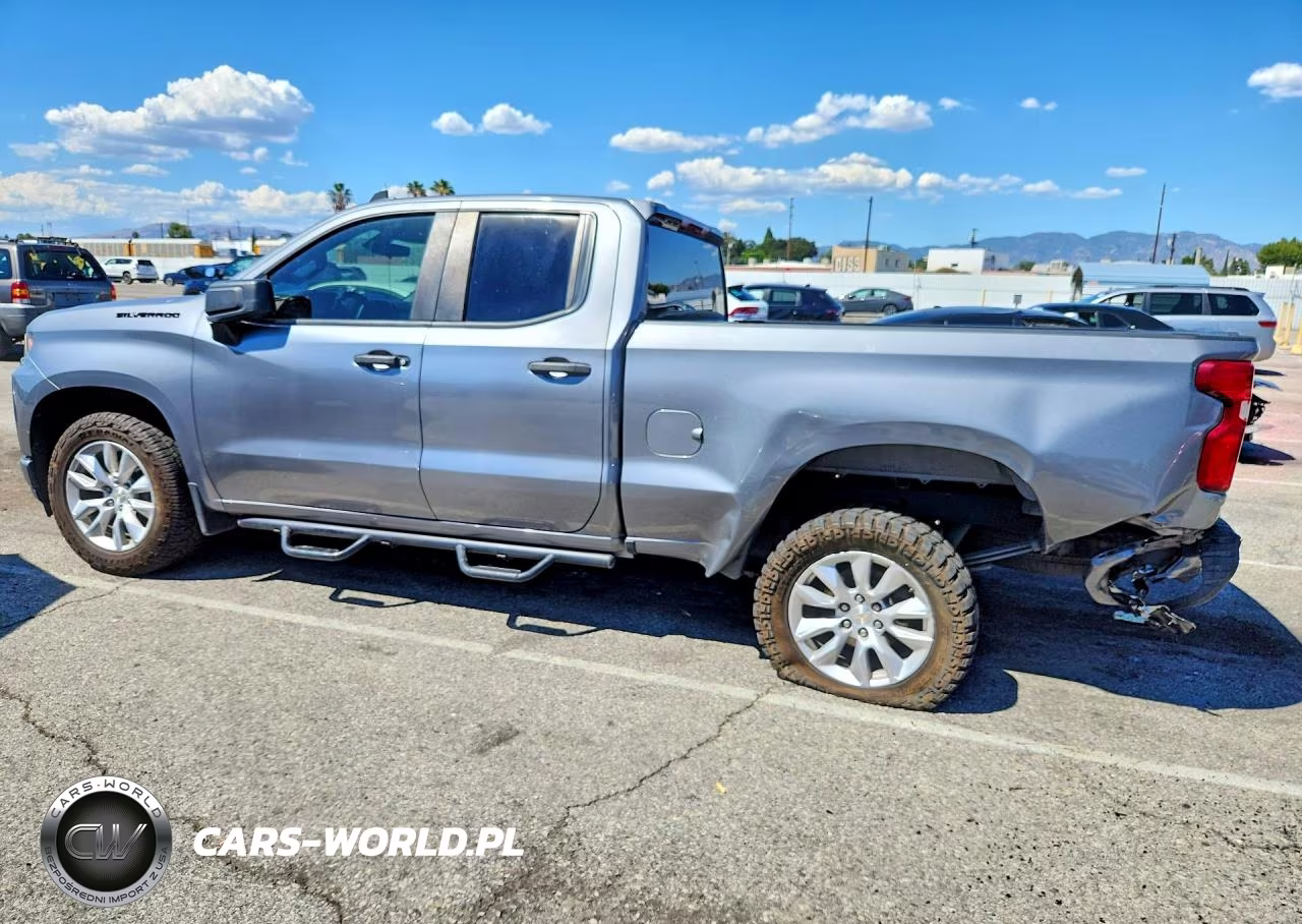 2022 Chevrolet Silverado Ltd C1500 Custom VIN:1GCRWBEK9NZ211034 - 2