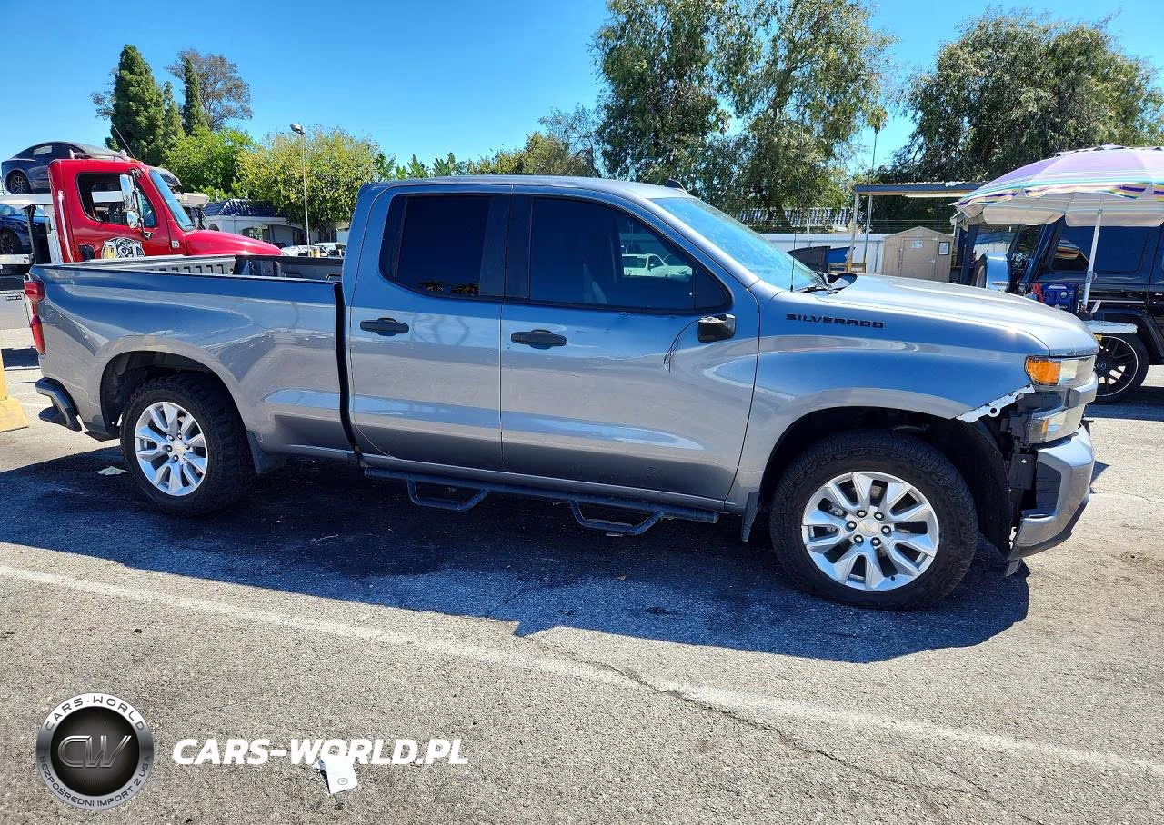 2022 Chevrolet Silverado Ltd C1500 Custom VIN:1GCRWBEK9NZ211034 - 4