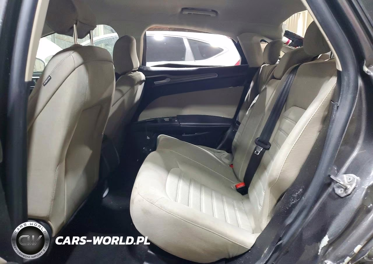 2020 Ford Fusion S VIN:3FA6P0G78LR122043 - 10