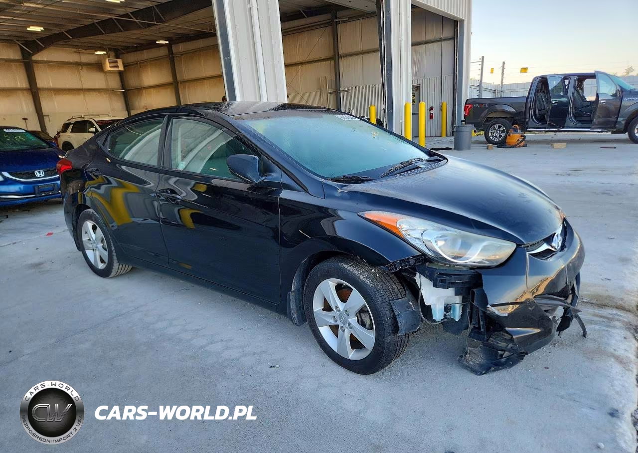 2013 Hyundai Elantra Gls VIN:5NPDH4AE4DH399094 - 4