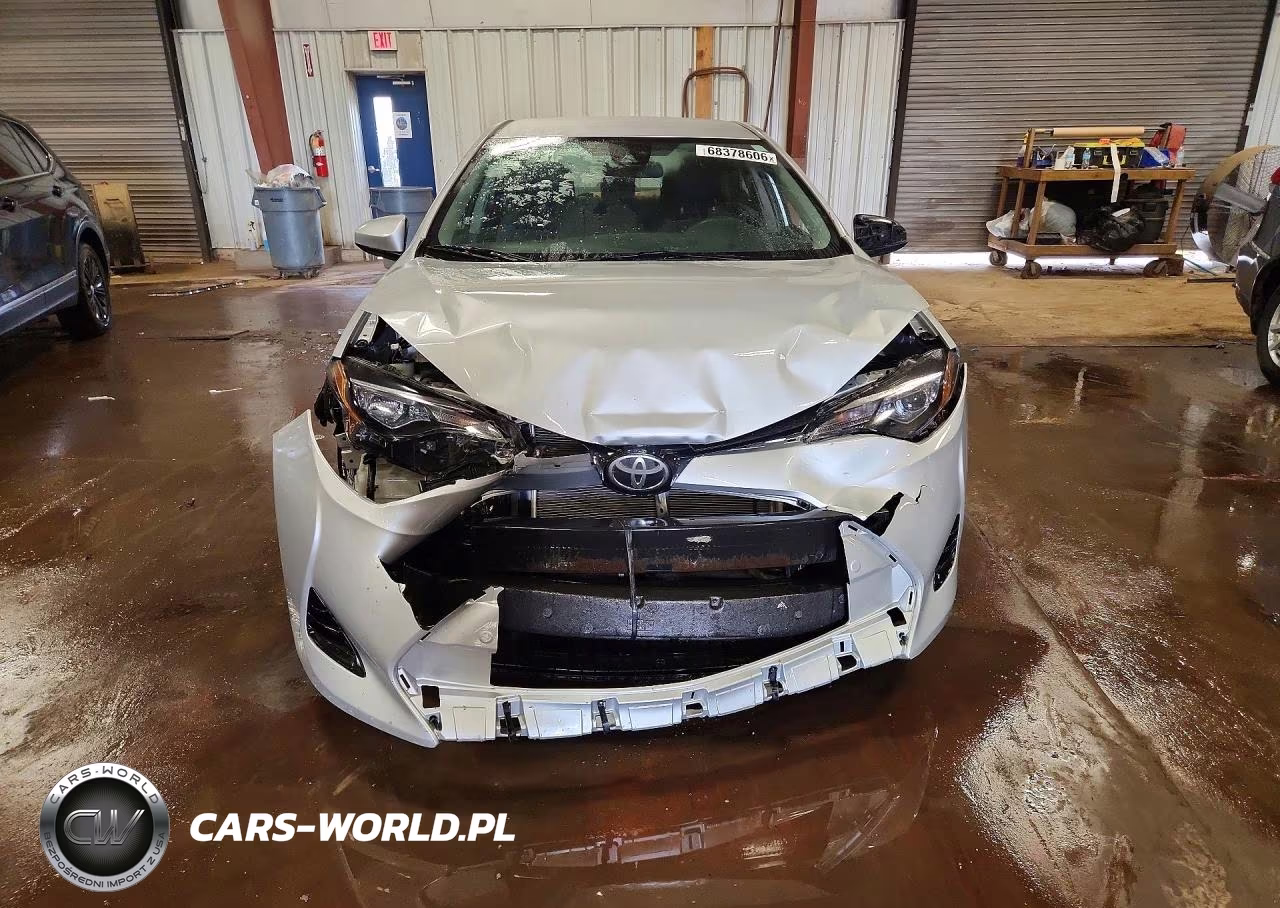 2018 Toyota Corolla Le VIN:2T1BURHE3JC123686 - 5