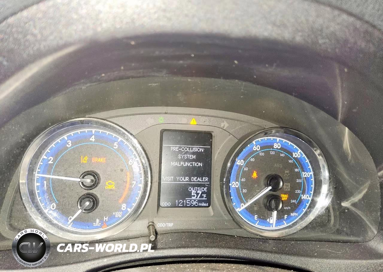 2018 Toyota Corolla Le VIN:2T1BURHE3JC123686 - 9