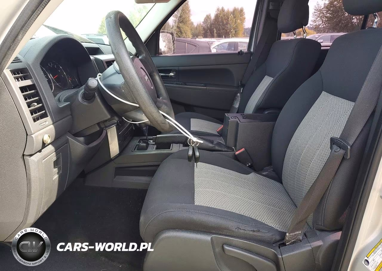 2010 Jeep Liberty Sport VIN:1J4PN2GK7AW153888 - 7