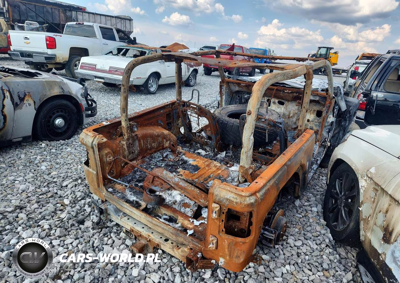 2019 Jeep Wrangler Sport VIN:1C4GJXAG2KW573854 - 3