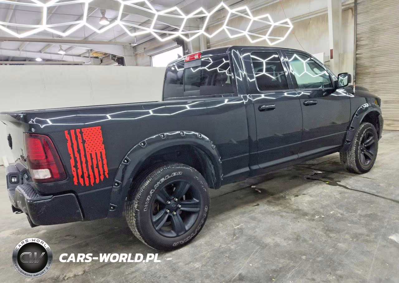 2018 Ram 1500 Sport VIN:1C6RR7HT4JS349535 - 3