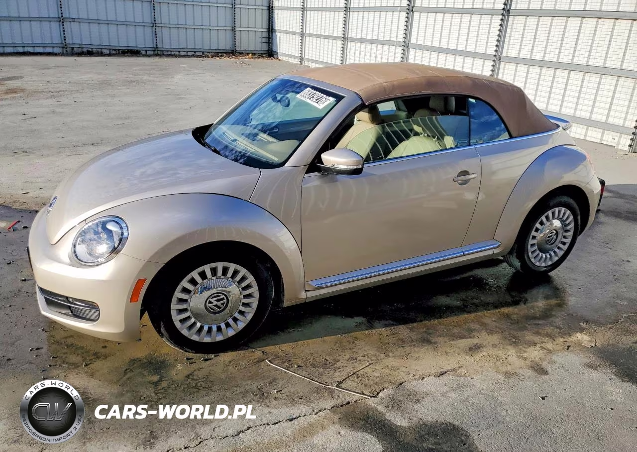2015 Volkswagen Beetle 1.8T – zdjęcie 1 z 12