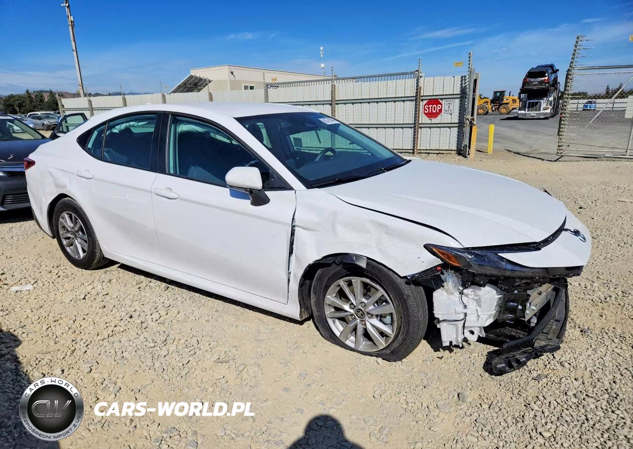 2026 Toyota Camry Le VIN:4T1DAACK4TU741469 - 4