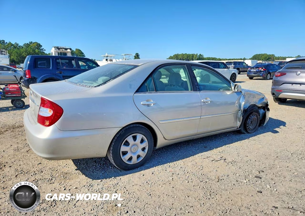 2004 Toyota Camry Le VIN:4T1BE32K64U856245 - 3