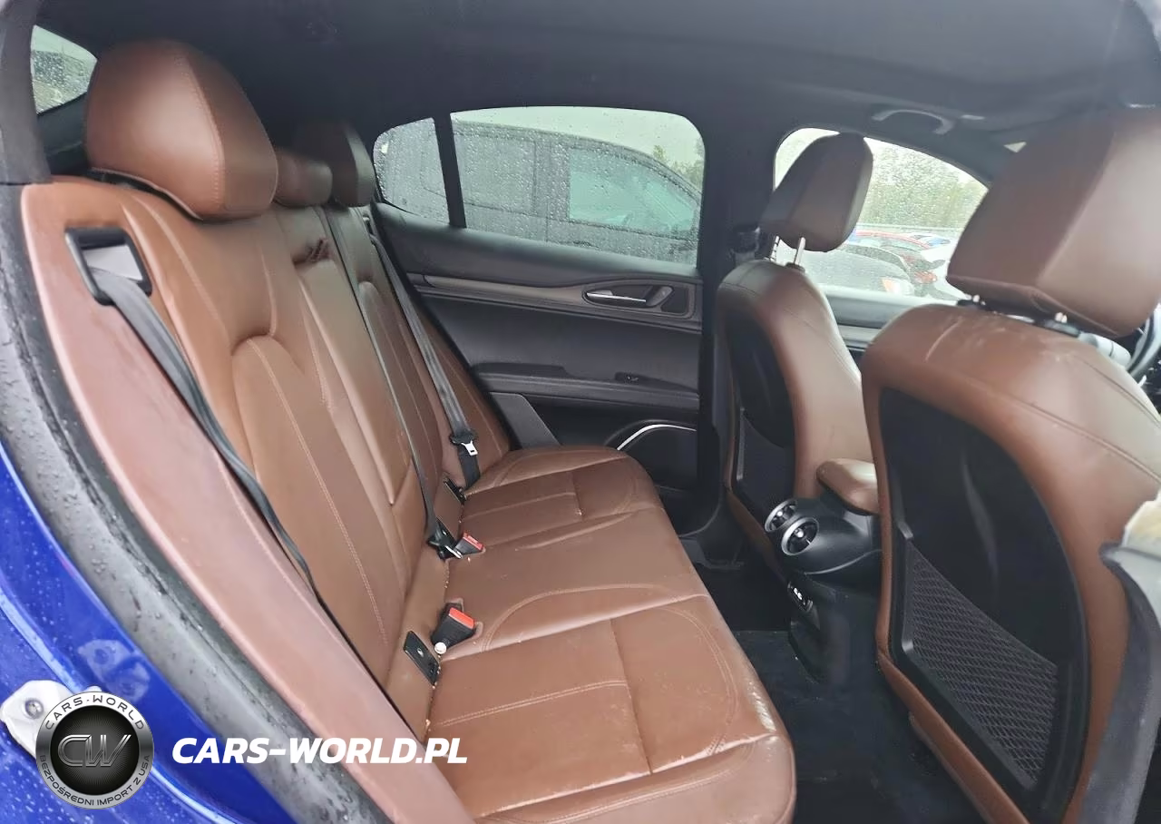 2022 Alfa Romeo Stelvio Ti VIN:ZASPAKBN5N7D39987 - 11