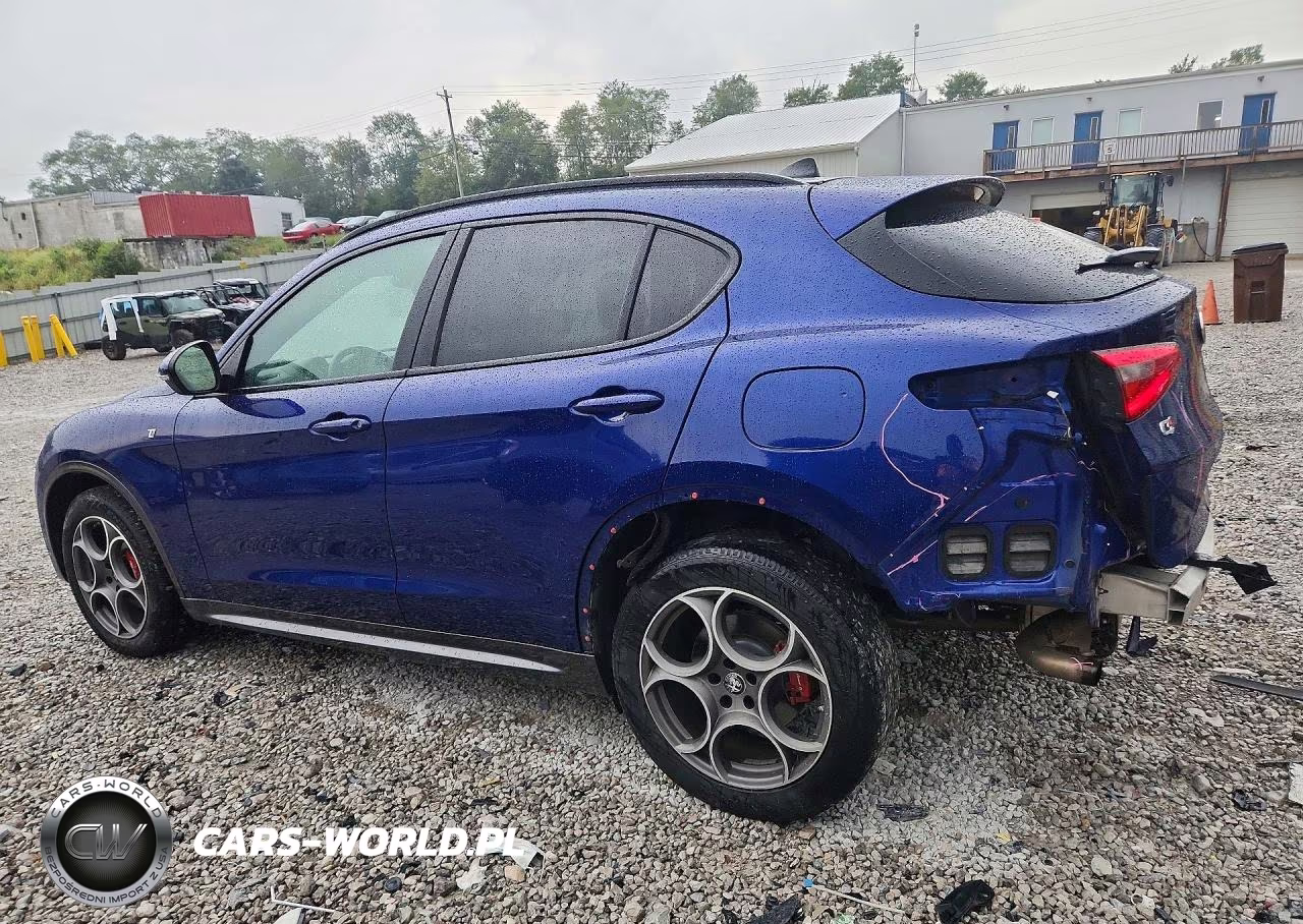 2022 Alfa Romeo Stelvio Ti VIN:ZASPAKBN5N7D39987 - 2