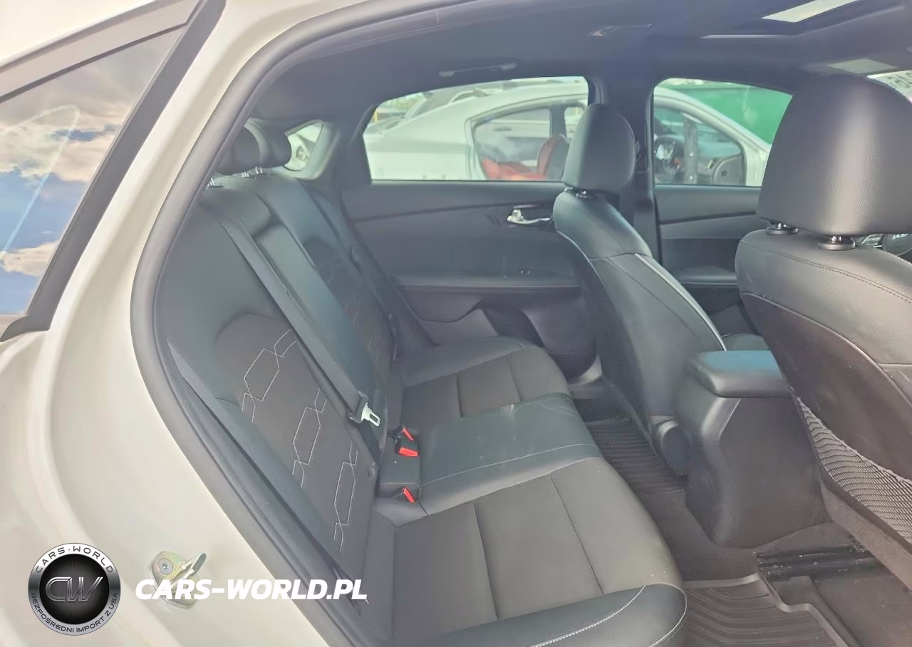 2023 Kia Forte Gt Line VIN:3KPF54AD0PE645270 - 10