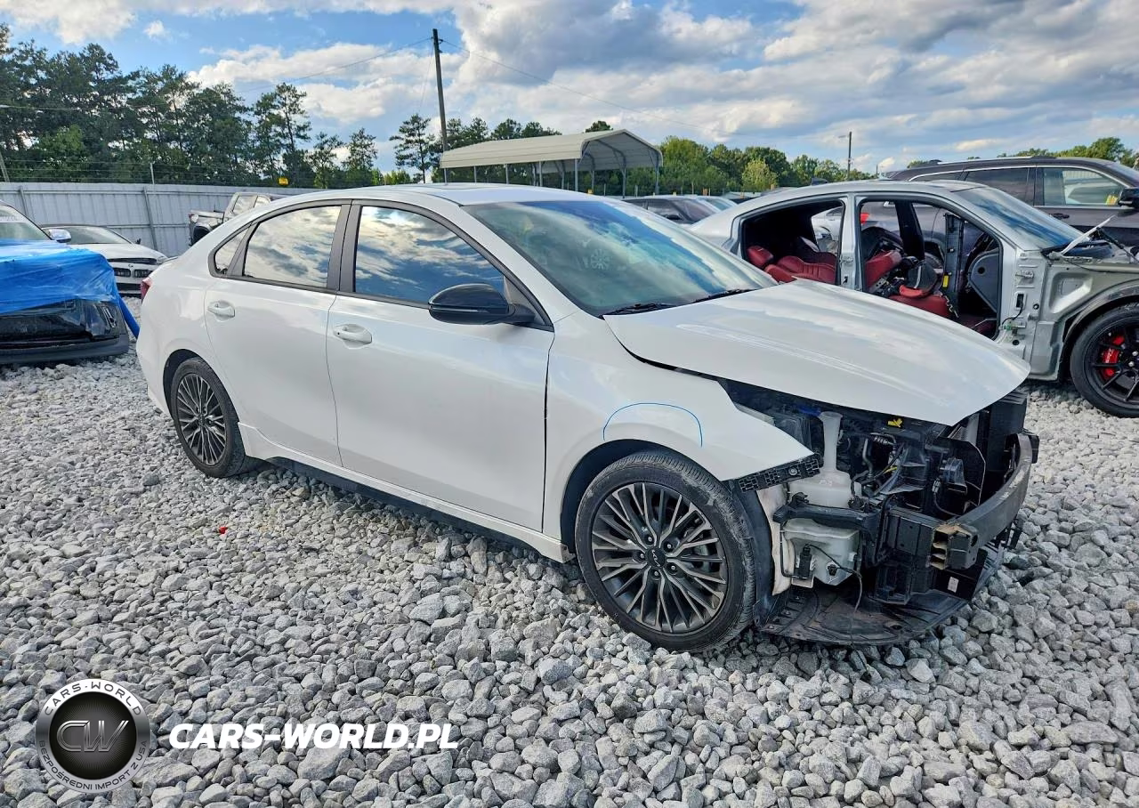 2023 Kia Forte Gt Line VIN:3KPF54AD0PE645270 - 4