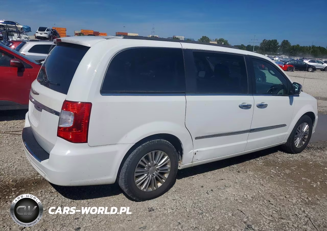 2015 Chrysler Town & Country Touring L VIN:2C4RC1CG1FR656266 - 3