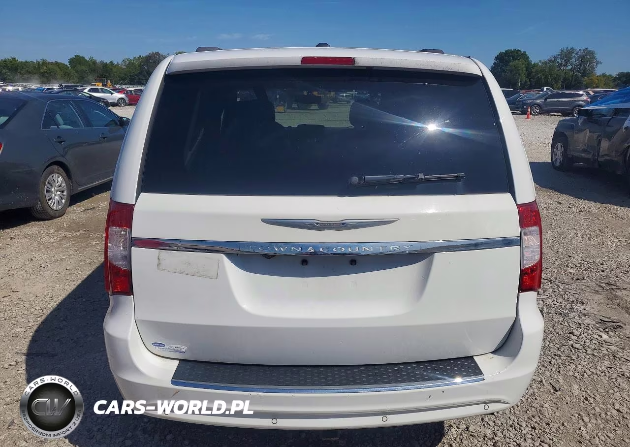 2015 Chrysler Town & Country Touring L VIN:2C4RC1CG1FR656266 - 6