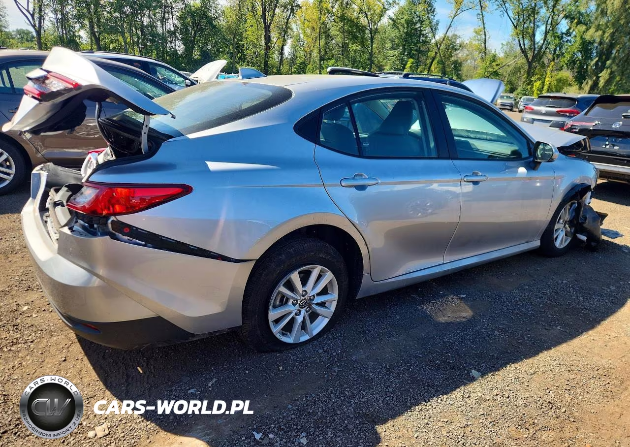 2025 Toyota Camry Le VIN:4T1DBADK3SU503333 - 3