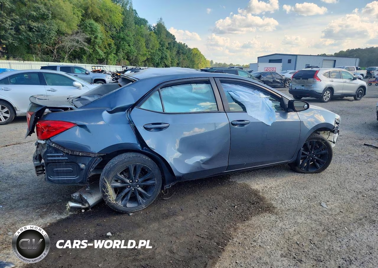 2018 Toyota Corolla Xse VIN:2T1BURHE4JC115631 - 3