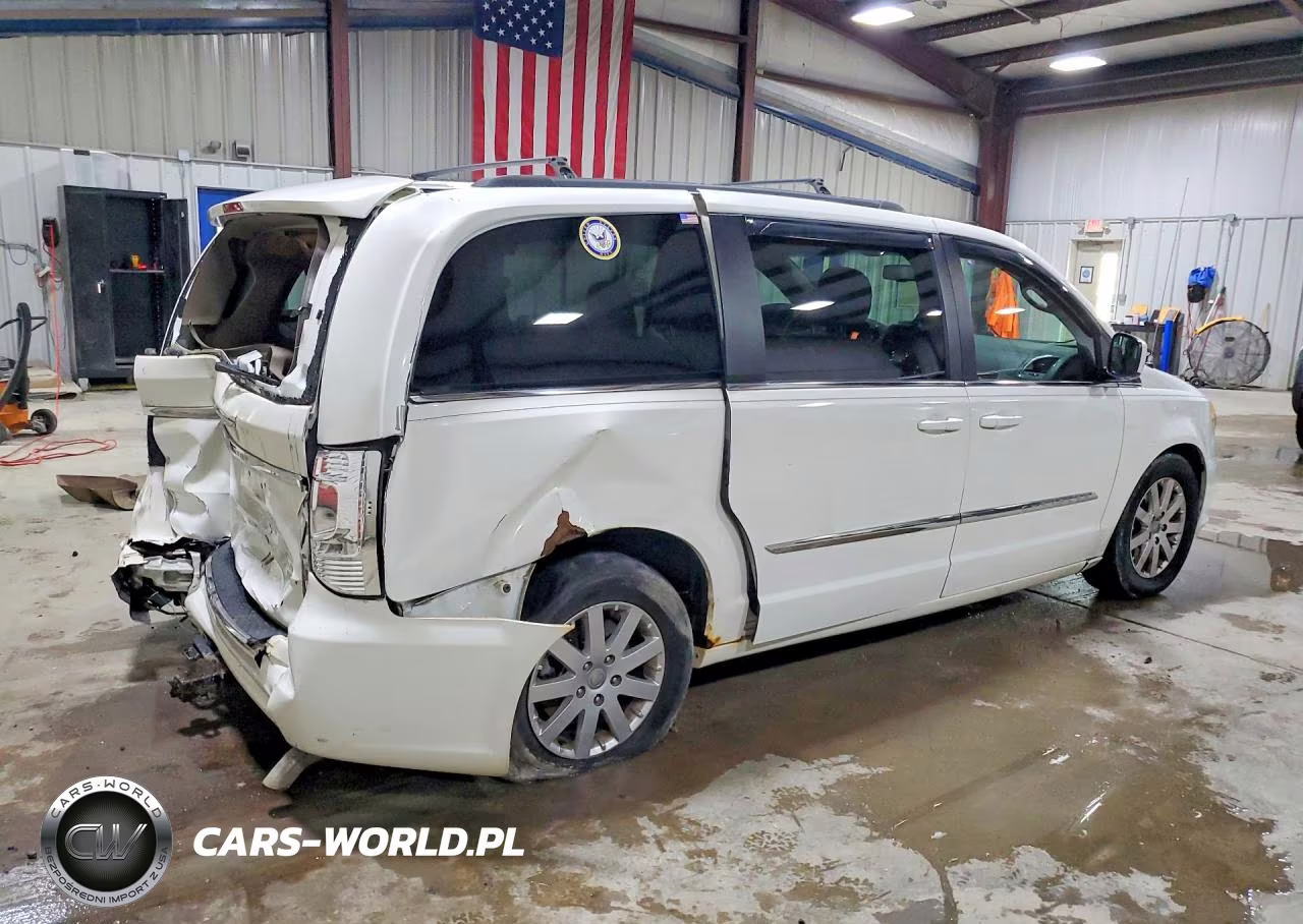 2013 Chrysler Town & Country Touring VIN:2C4RC1BG1DR539298 - 3