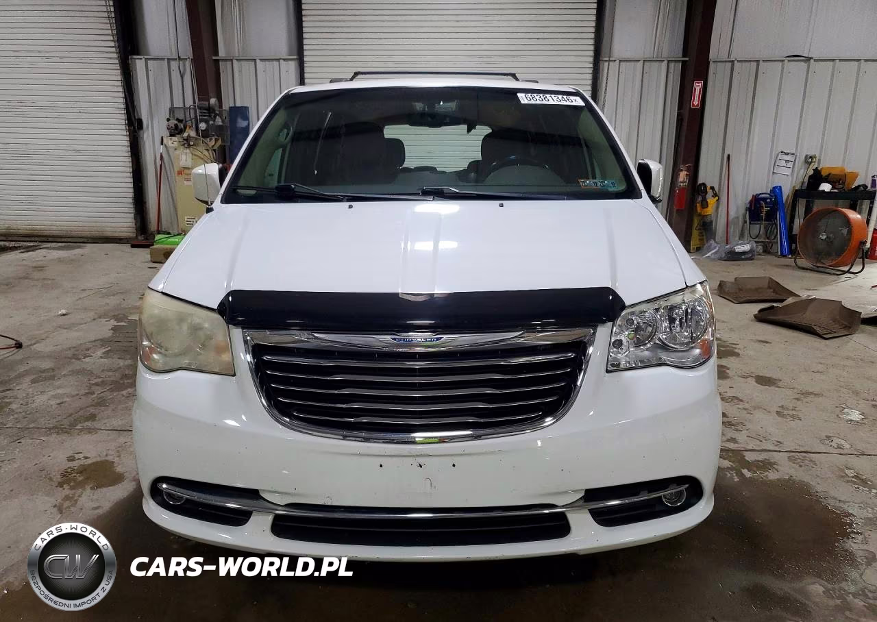 2013 Chrysler Town & Country Touring VIN:2C4RC1BG1DR539298 - 5
