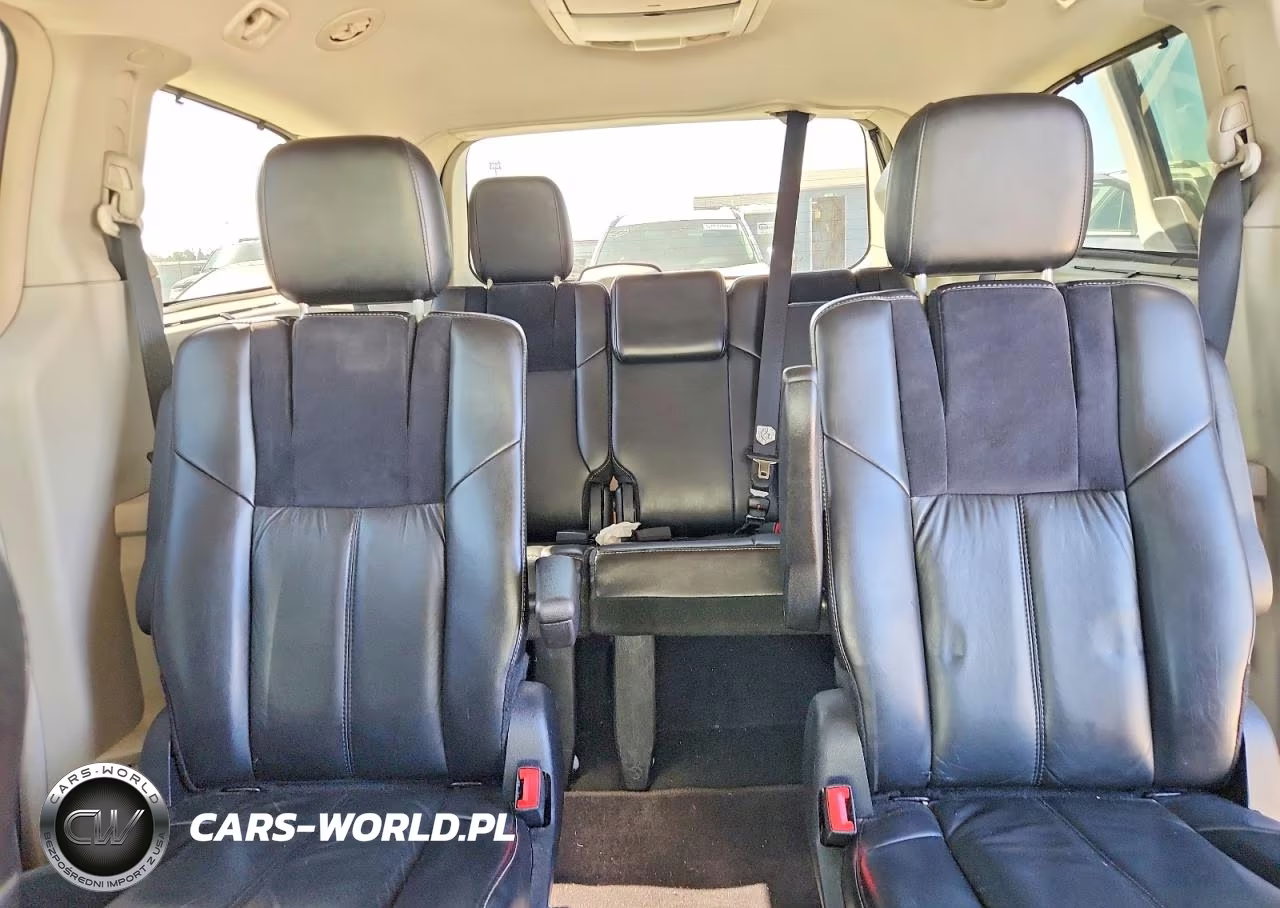 2012 Chrysler Town & Country Limited VIN:2C4RC1GG2CR339926 - 10