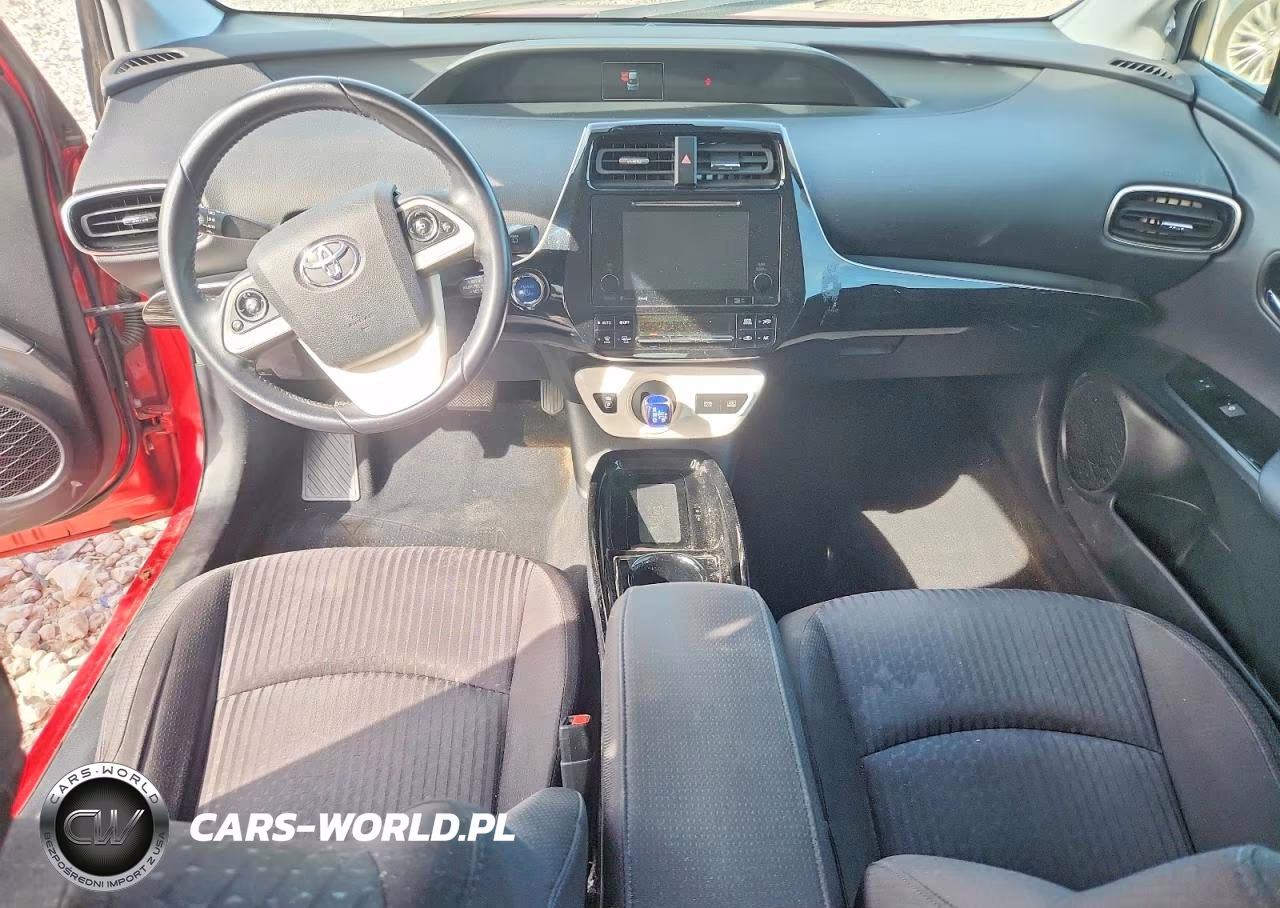 2018 Toyota Prius Three VIN:JTDKARFU8J3061911 - 8