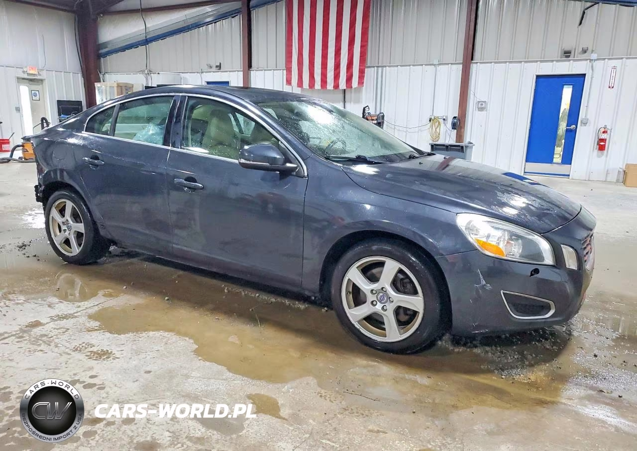 2012 Volvo S60 T5 VIN:YV1622FS2C2039586 - 4