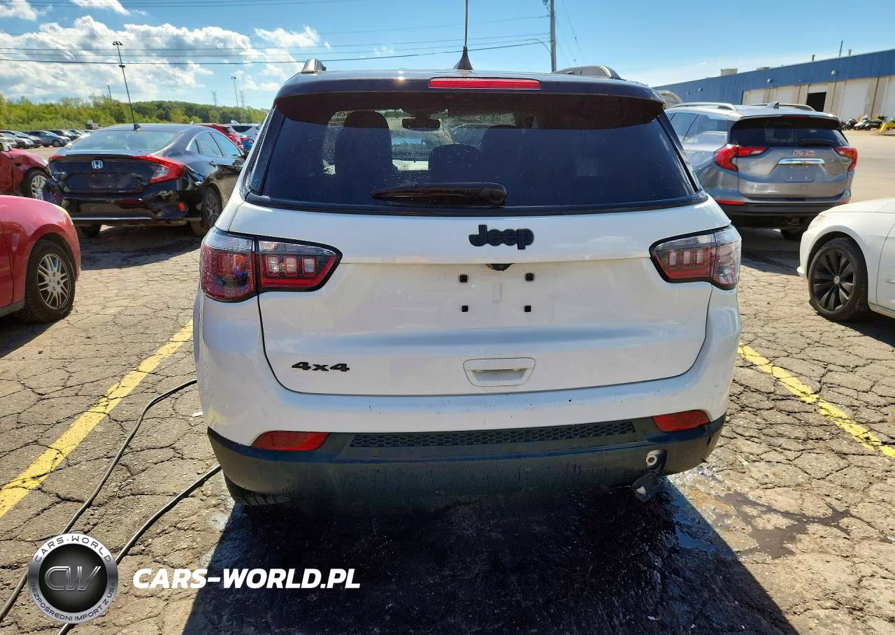 2018 Jeep Compass Latitude VIN:3C4NJDBB8JT453490 - 6