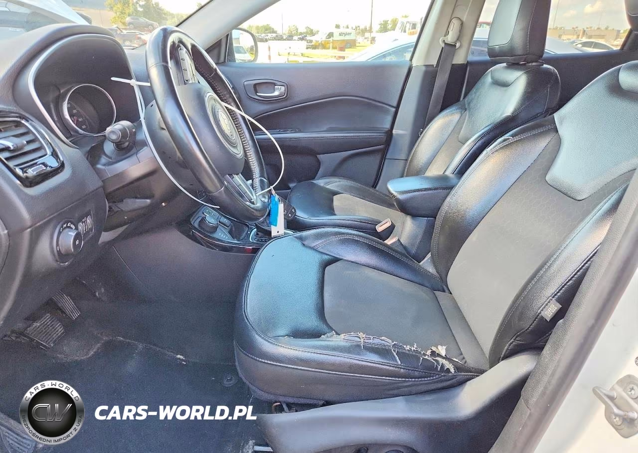 2018 Jeep Compass Latitude VIN:3C4NJDBB8JT453490 - 7