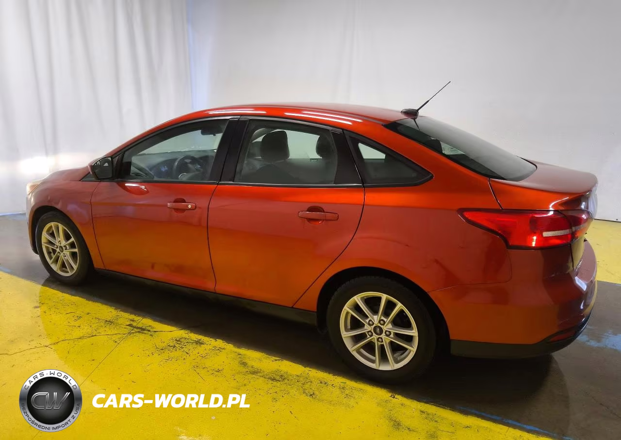 2018 Ford Focus Se VIN:1FADP3F23JL316201 - 2