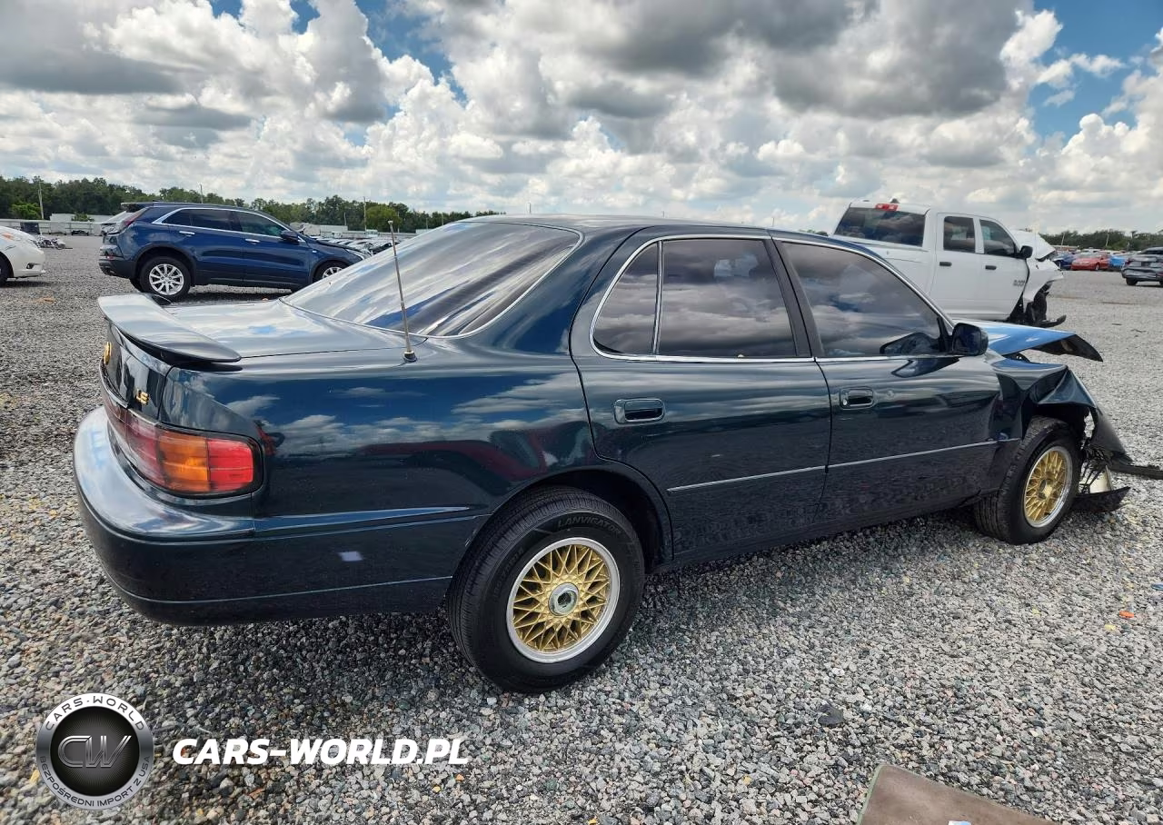 1994 Toyota Camry Le VIN:JT2SK12E0R0228569 - 3