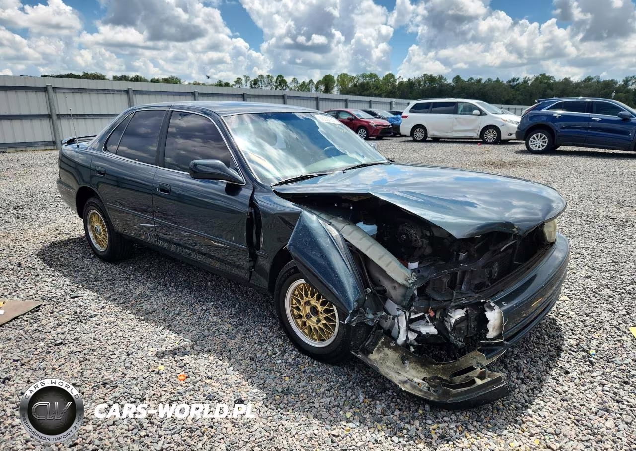 1994 Toyota Camry Le VIN:JT2SK12E0R0228569 - 4