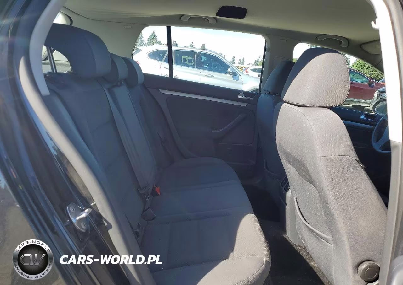 2008 Volkswagen Rabbit VIN:WVWDA71KX8W167577 - 11