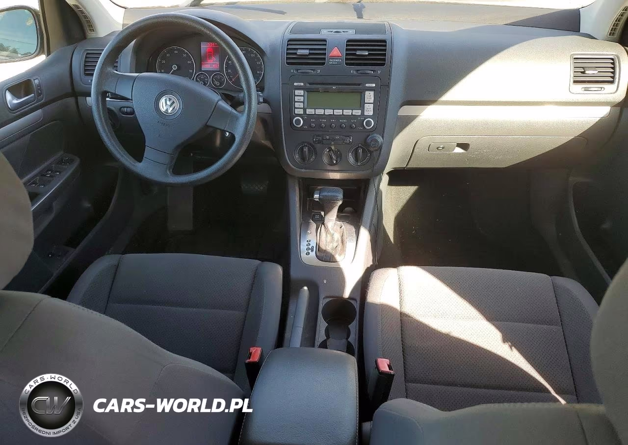 2008 Volkswagen Rabbit VIN:WVWDA71KX8W167577 - 8