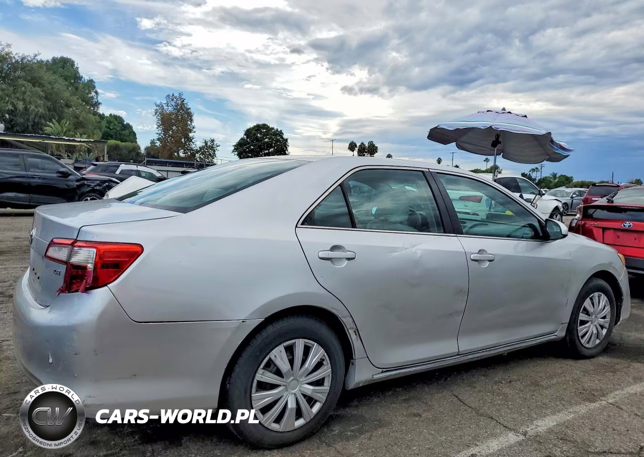 2014 Toyota Camry Le VIN:4T1BF1FK6EU365350 - 3