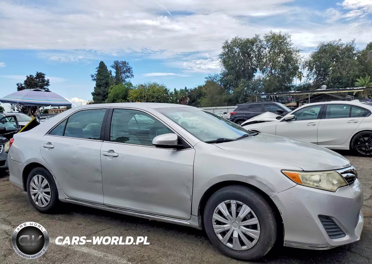 2014 Toyota Camry Le VIN:4T1BF1FK6EU365350 - 4