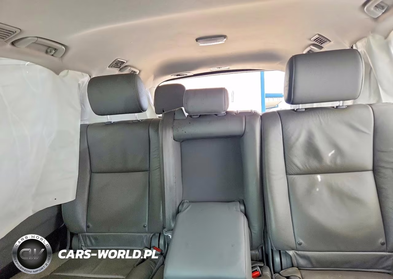 2018 Toyota Sequoia Sr5 VIN:5TDBY5G15JS162640 - 10