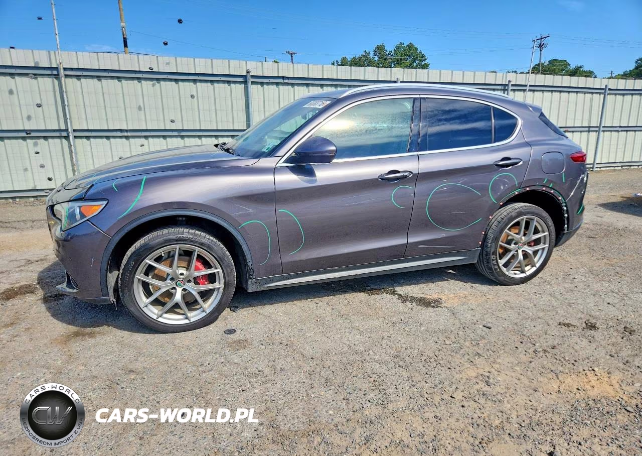 2018 Alfa Romeo Stelvio Ti VIN:ZASFAKBN4J7B93832 - 1