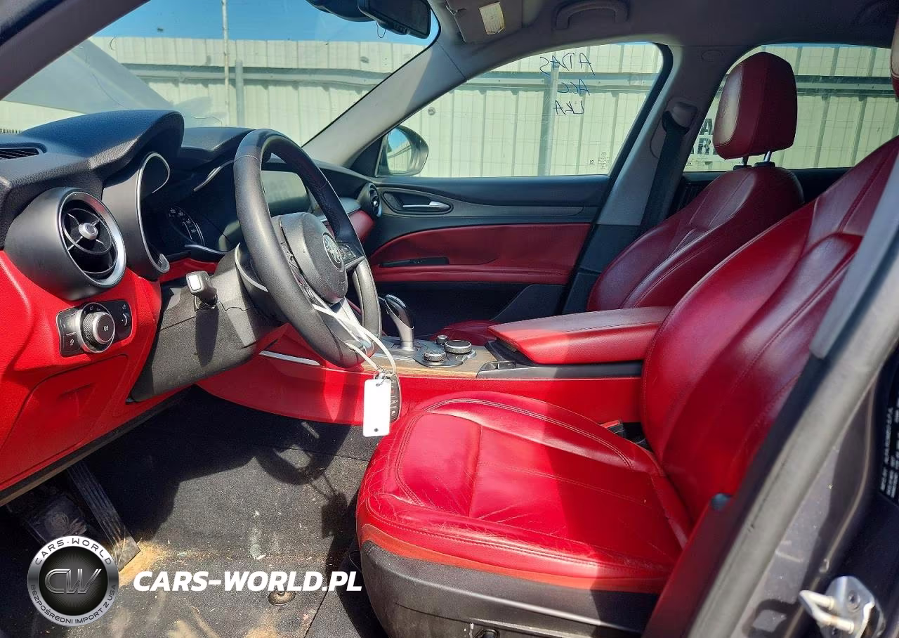 2018 Alfa Romeo Stelvio Ti VIN:ZASFAKBN4J7B93832 - 7