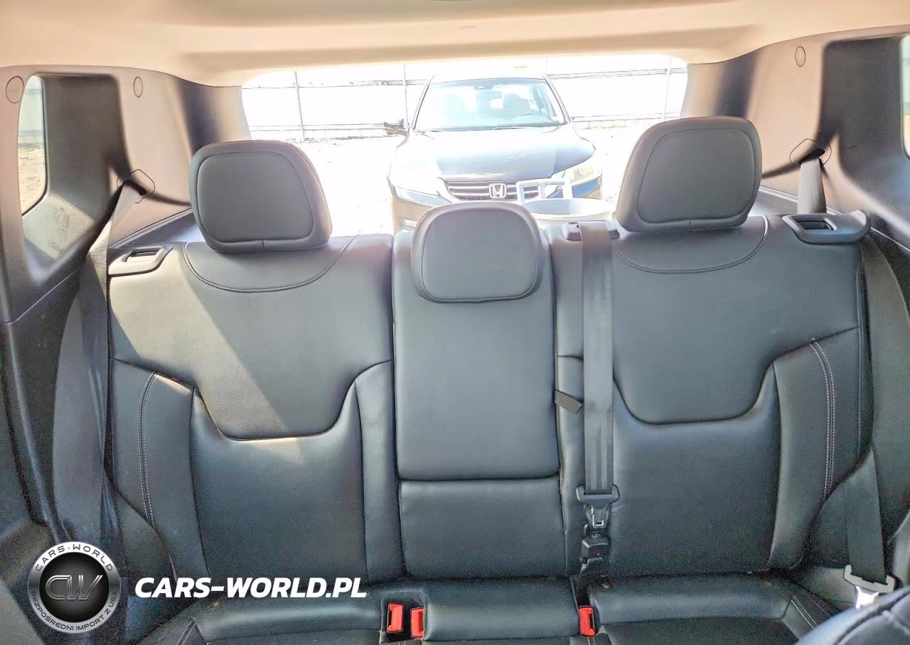 2017 Jeep Renegade Limited VIN:ZACCJADB5HPE45867 - 10
