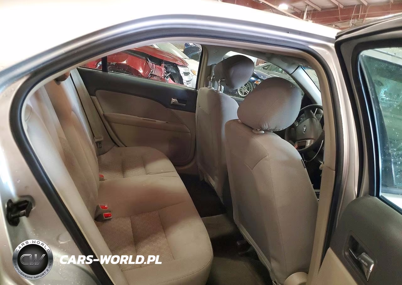 2012 Ford Fusion S VIN:3FAHP0GA6CR334850 - 10