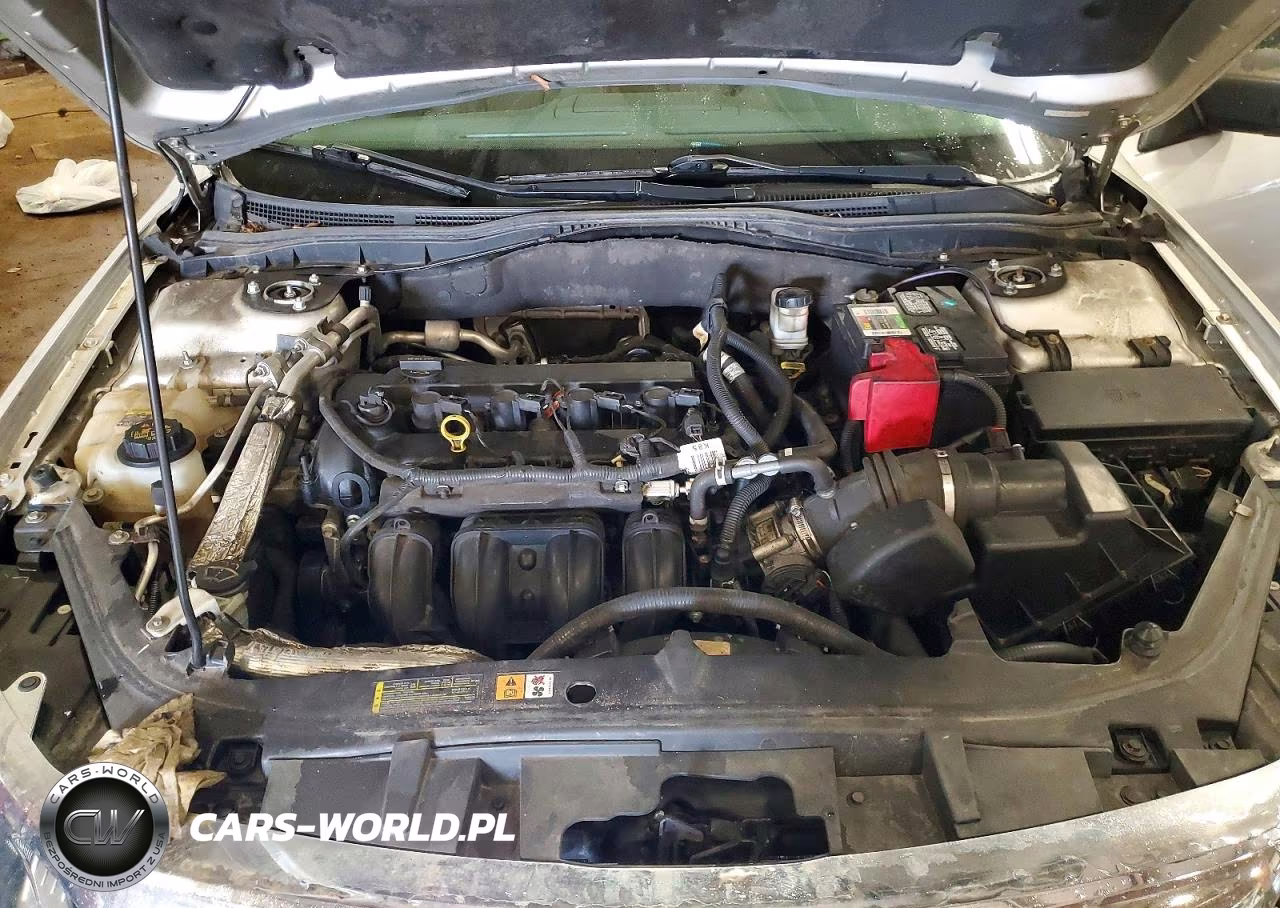 2012 Ford Fusion S VIN:3FAHP0GA6CR334850 - 11